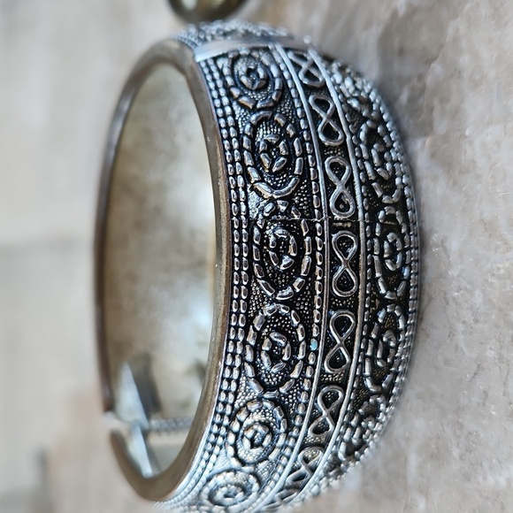 Vintage Silver and Gold Bangle Lot Of 2 - Picture 2 of 4